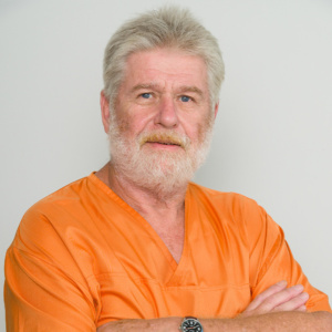 M.D. Grzegorz Hauslinger